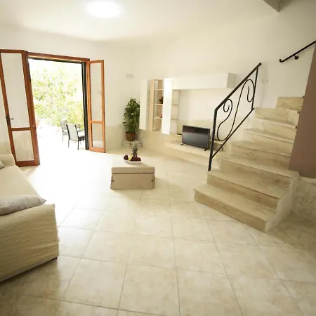 Holiday home Locazione Turistica Villetta Emma *